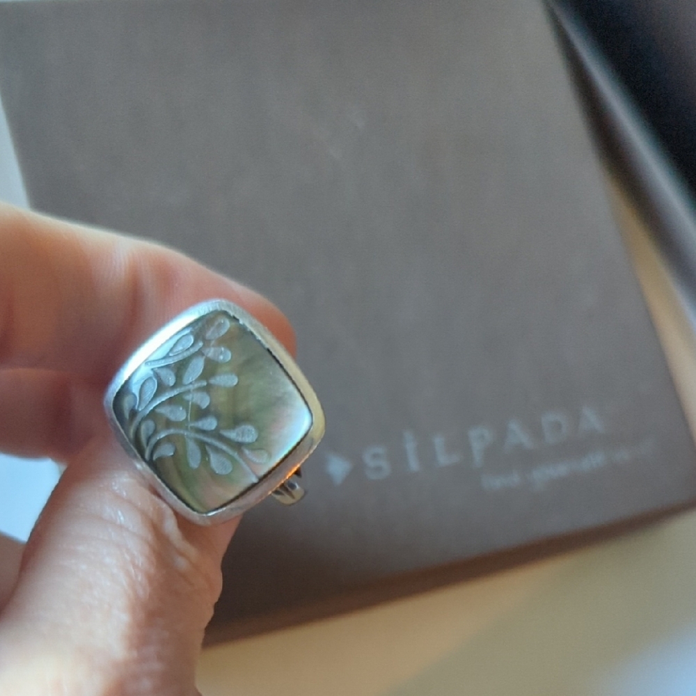 Silpada Silver Ring with Iridescent Accent